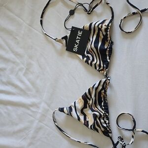 Skatie bikini top size small